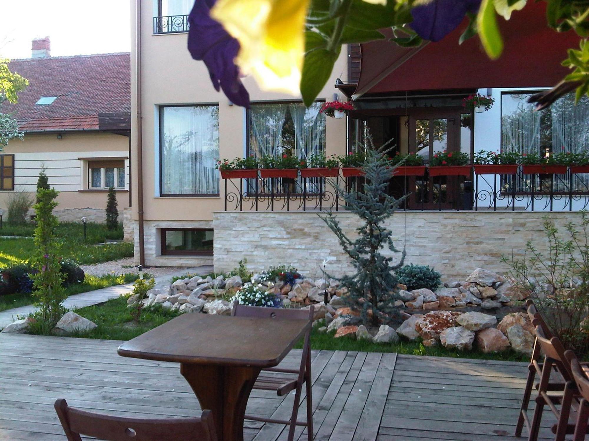 Hotel Stupina Brașov Exterior foto